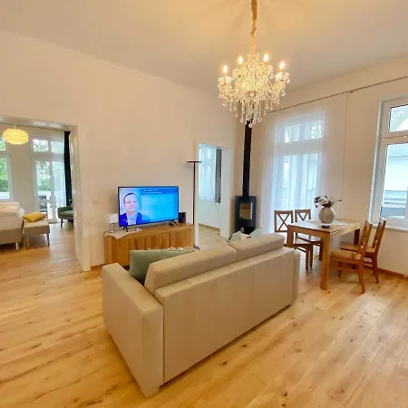 Jenny - 1 Mit Meerblick Appartamento Sassnitz